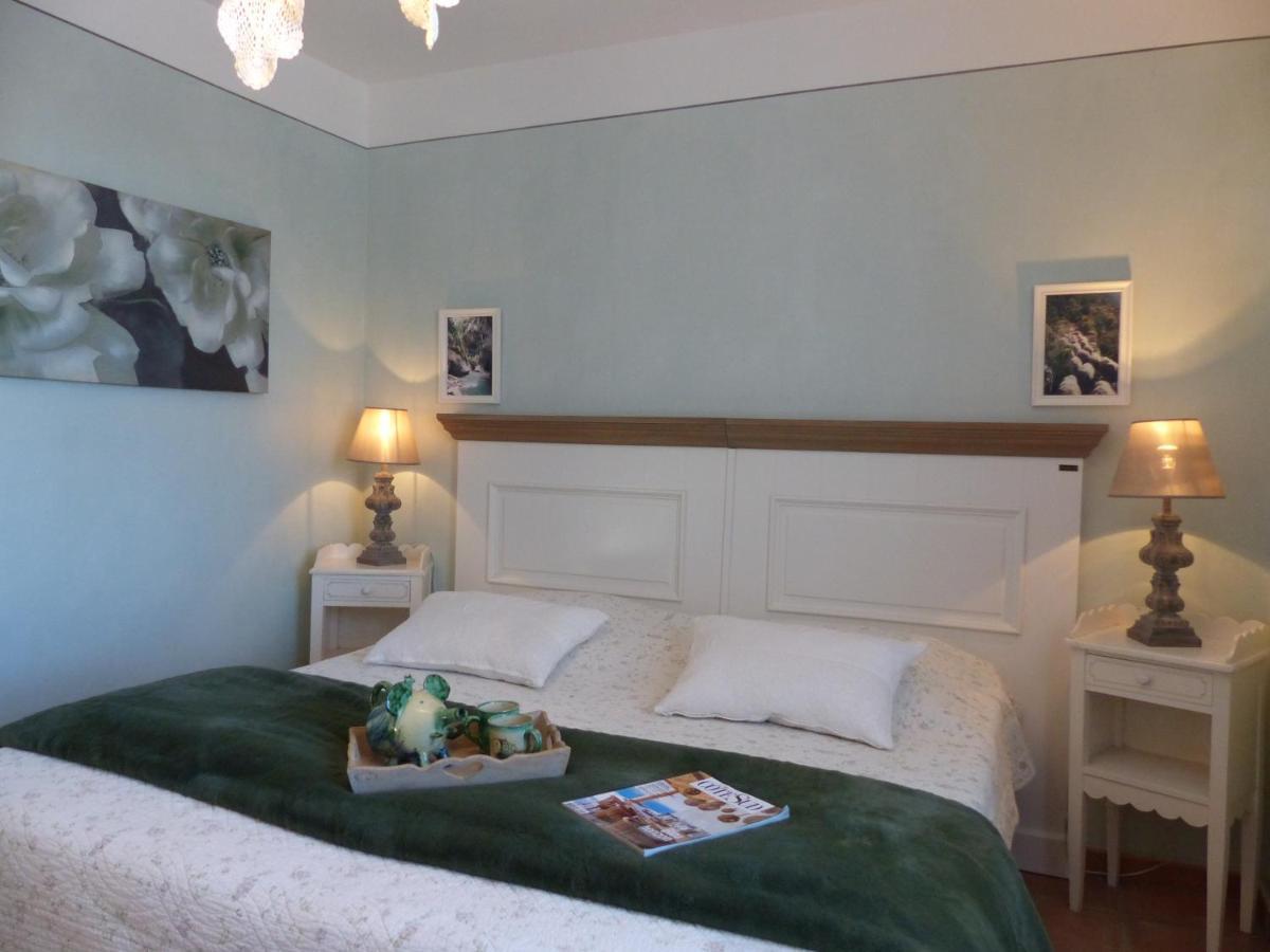 La Ferme Du Petit Segries Bed And Breakfast Мустье-Сент-Мари Экстерьер фото