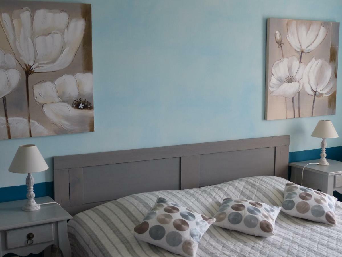 La Ferme Du Petit Segries Bed And Breakfast Мустье-Сент-Мари Экстерьер фото