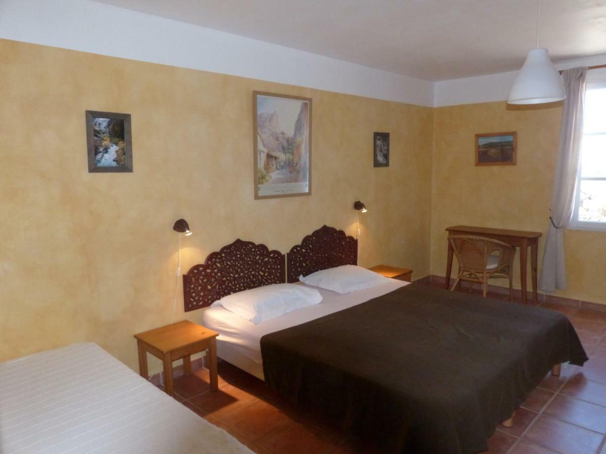 La Ferme Du Petit Segries Bed And Breakfast Мустье-Сент-Мари Экстерьер фото