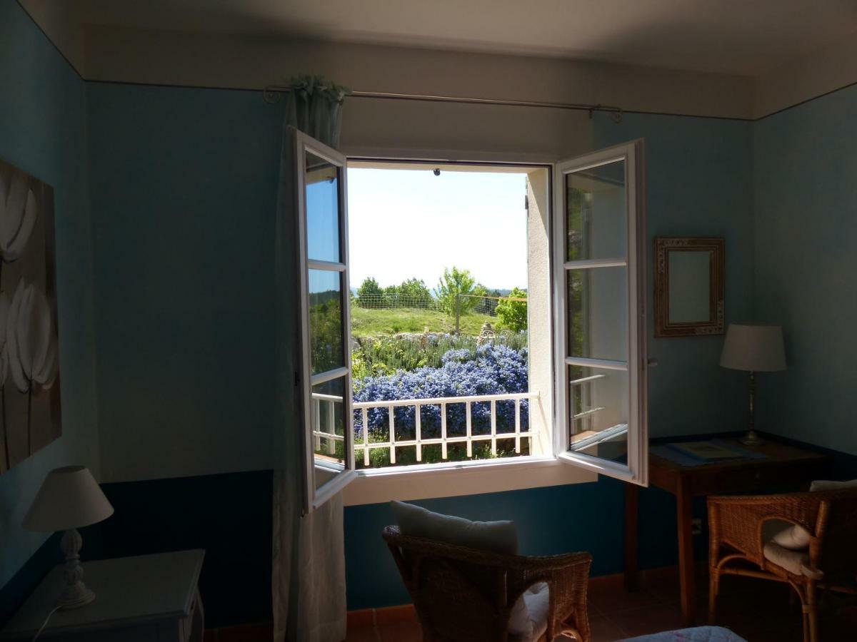 La Ferme Du Petit Segries Bed And Breakfast Мустье-Сент-Мари Экстерьер фото