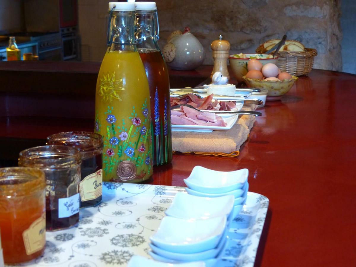 La Ferme Du Petit Segries Bed And Breakfast Мустье-Сент-Мари Экстерьер фото